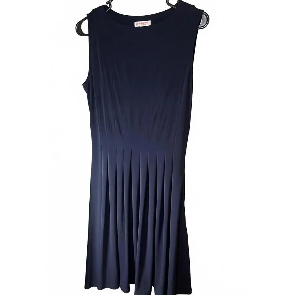Brooks Brothers $349 Woman’s L Pleated Flare Dress Sleeveless poly/spandex blend - Picture 2 of 9